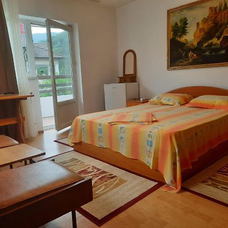 Apartament Casa Lica Caciulata Zewnętrze zdjęcie